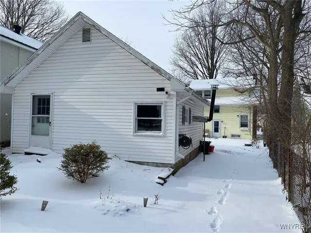 $184,900 | 20 South Main Street, Elba, NY 14058