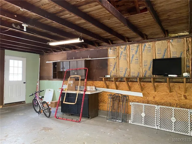 $184,900 | 20 South Main Street, Elba, NY 14058