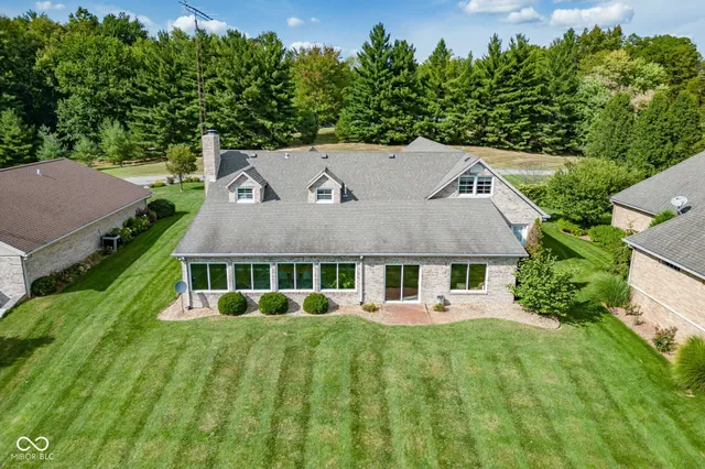 $879,000 | 1085 East North Shore Drive, Brownstown, IN 47220