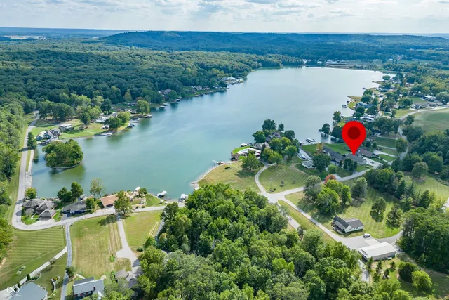 $879,000 | 1085 East North Shore Drive, Brownstown, IN 47220