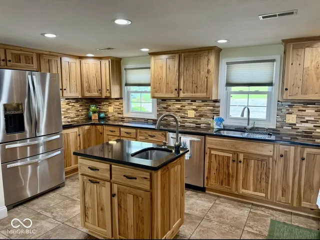 $879,000 | 1085 East North Shore Drive, Brownstown, IN 47220