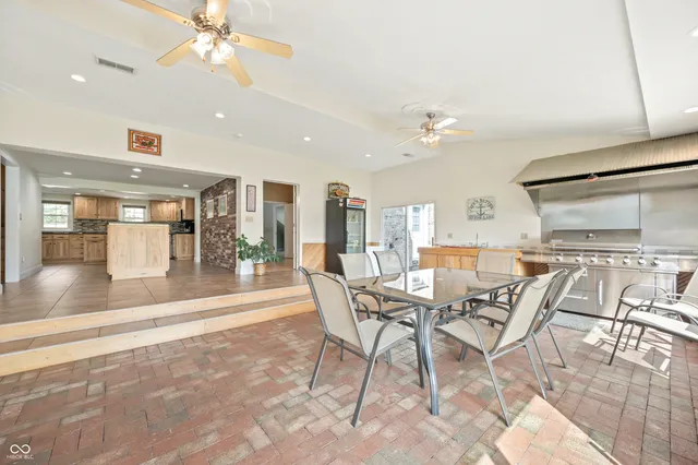 $879,000 | 1085 East North Shore Drive, Brownstown, IN 47220