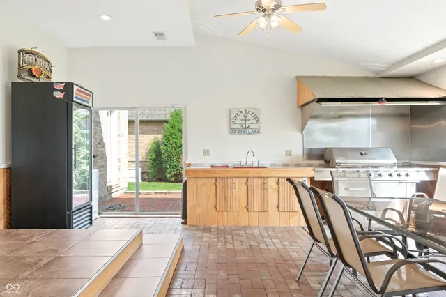 $879,000 | 1085 East North Shore Drive, Brownstown, IN 47220