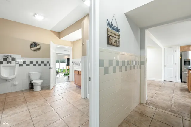 $879,000 | 1085 East North Shore Drive, Brownstown, IN 47220