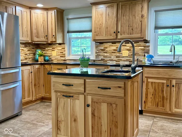 $879,000 | 1085 East North Shore Drive, Brownstown, IN 47220