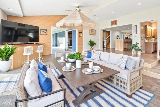 $879,000 | 1085 East North Shore Drive, Brownstown, IN 47220