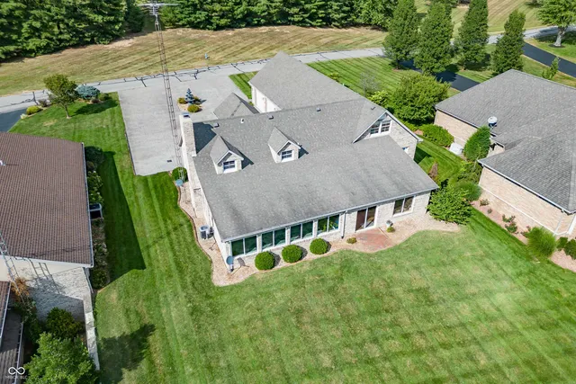 $879,000 | 1085 East North Shore Drive, Brownstown, IN 47220