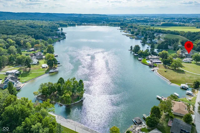 $879,000 | 1085 East North Shore Drive, Brownstown, IN 47220