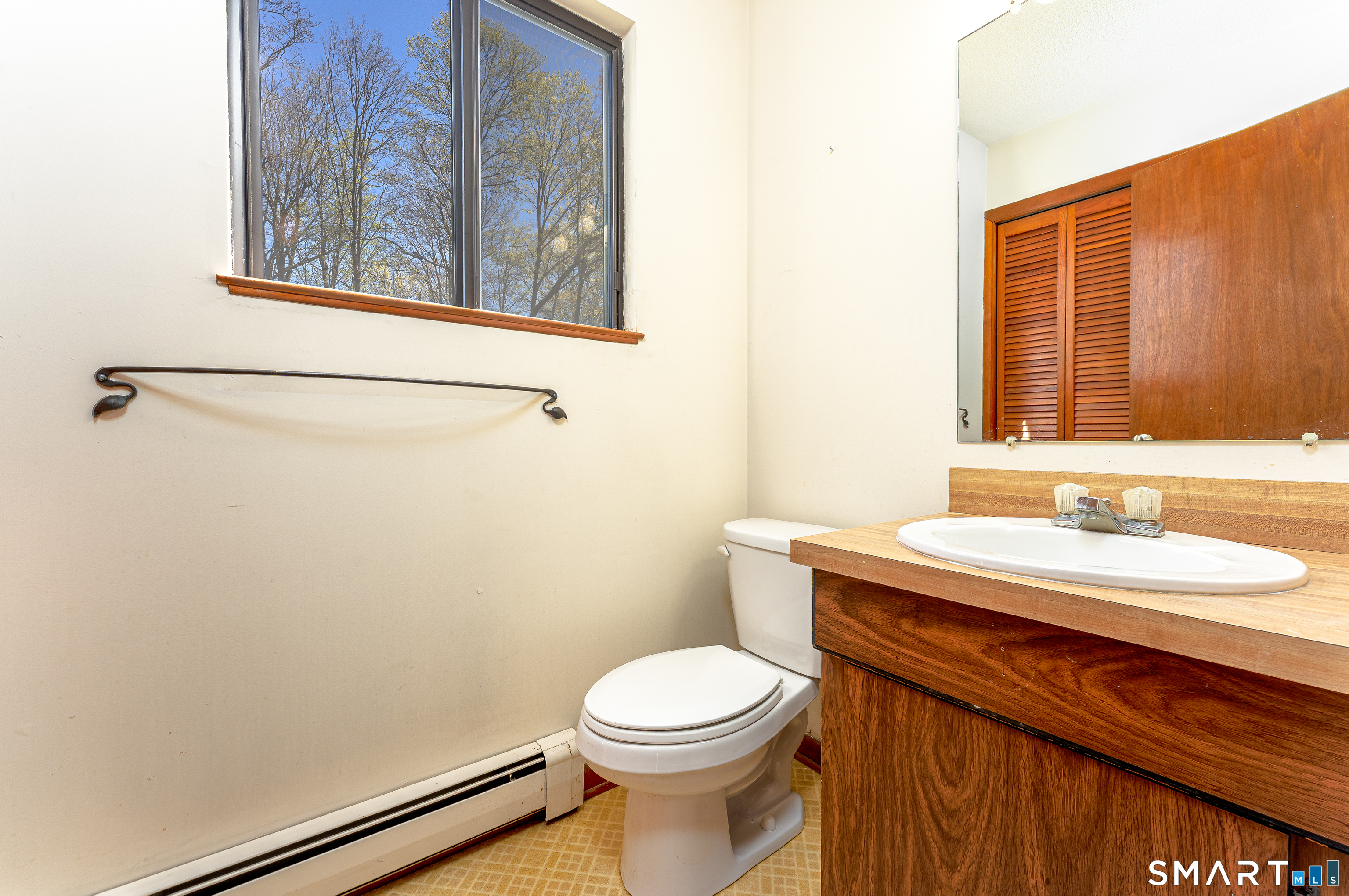 737 Leetes Island Road Guilford, CT 06437 - Photo 25 of 40