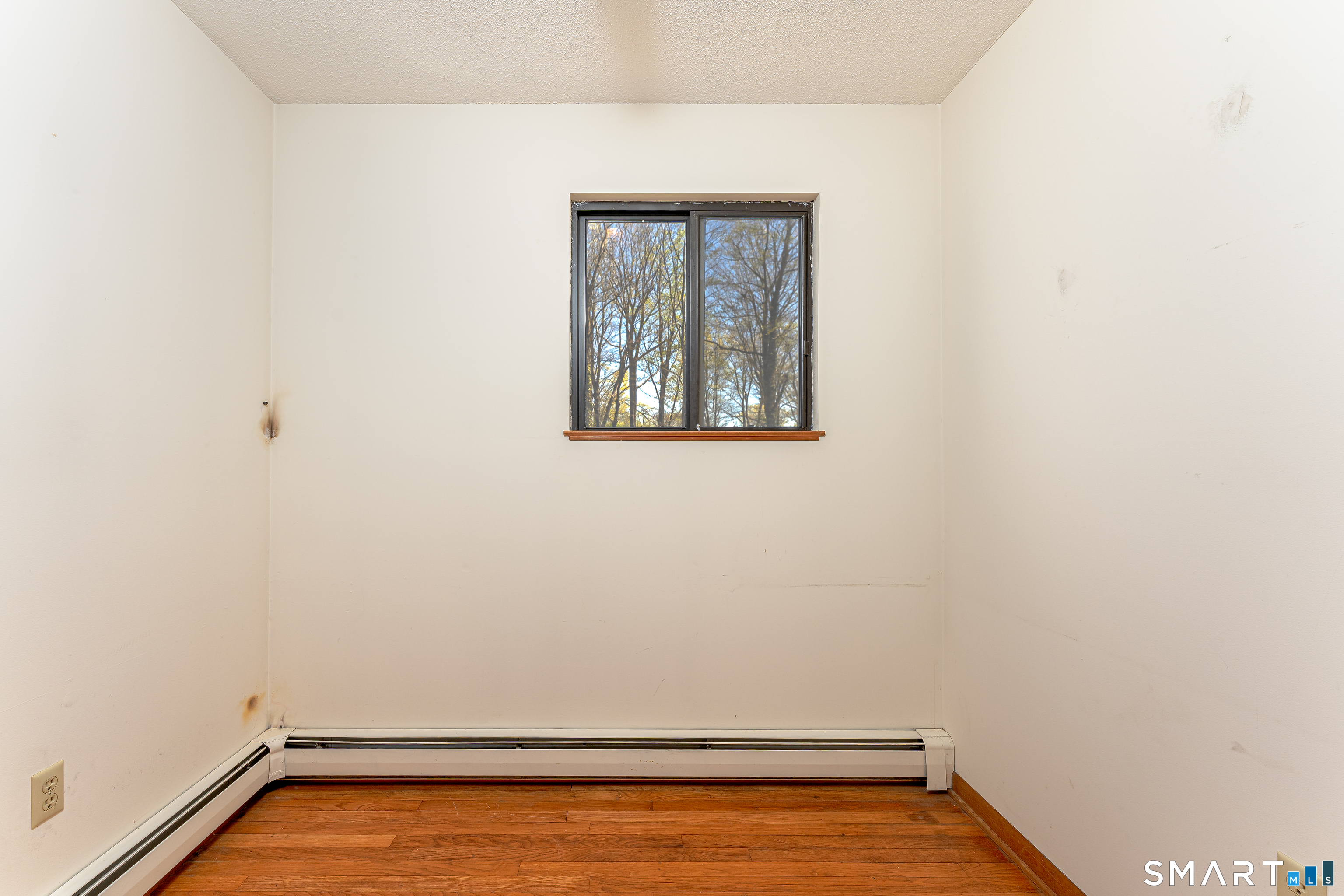 737 Leetes Island Road Guilford, CT 06437 - Photo 33 of 40 space upstairs for a closet or small office