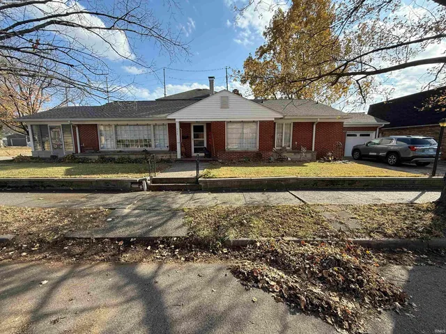 $199,000 | 615 North 5th Street, Vincennes, IN 47591