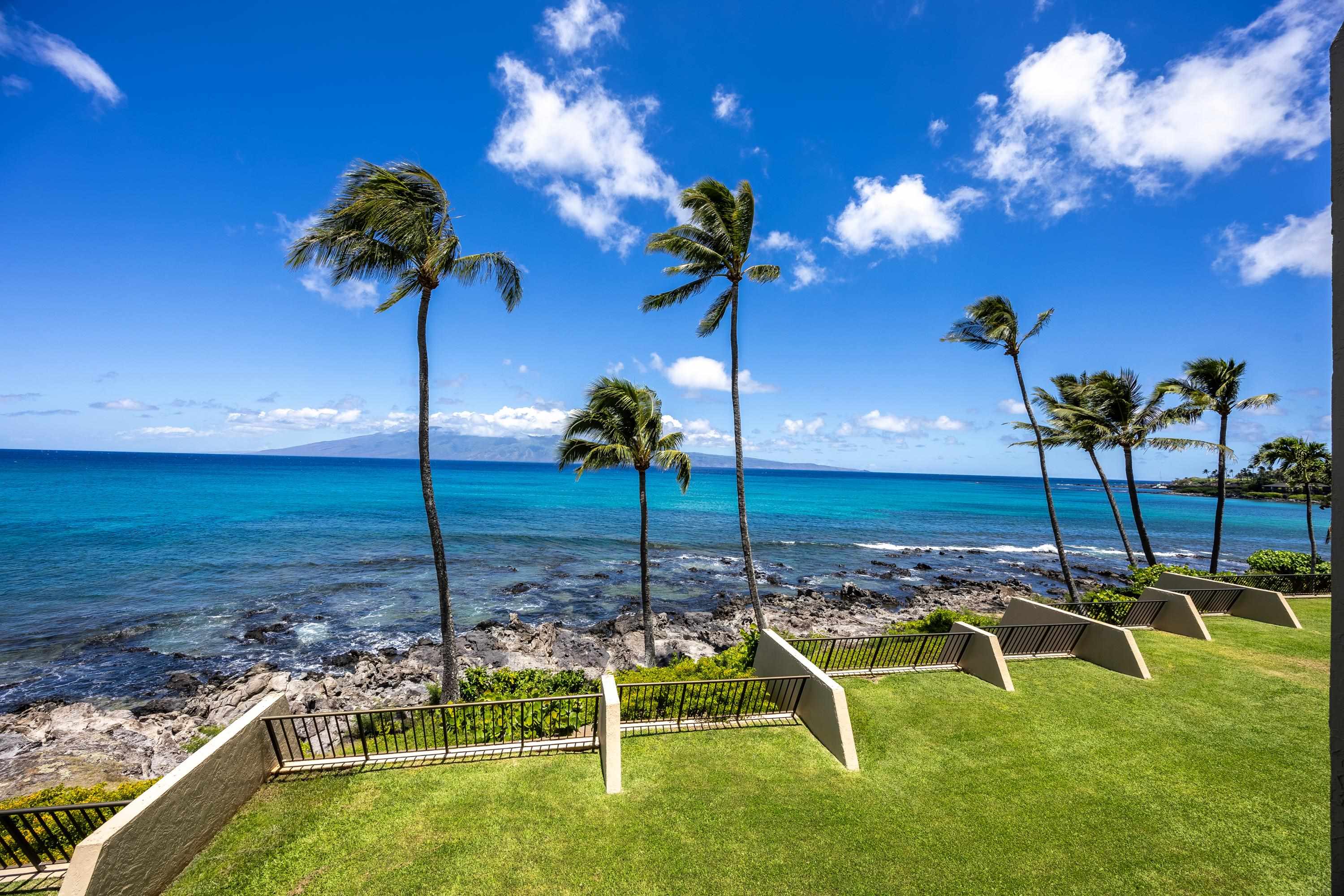 5295 Lower Honoapiilani Road, Unit C7 Lahaina, HI 96761 - Photo 13 of 42 Oceanfront