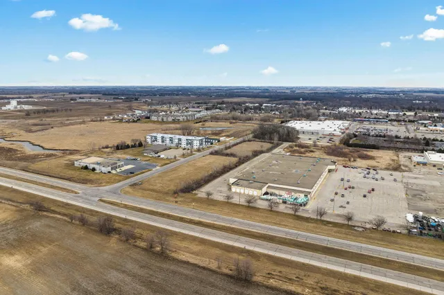 $499,900 | 1400 18th Avenue Northwest, Austin, MN 55912