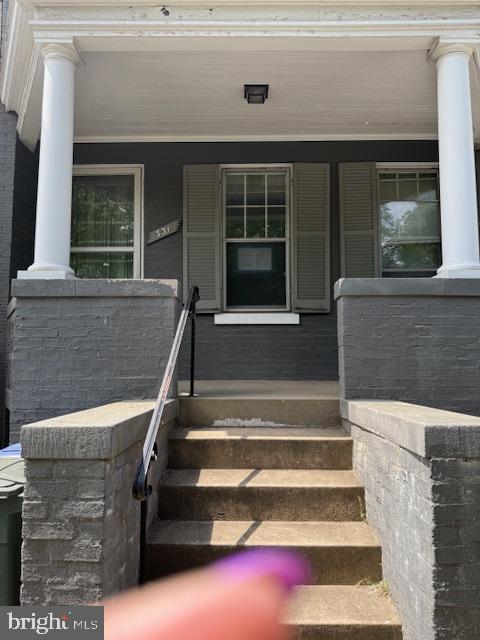 331 5th Street Southeast Washington, DC 20003 - Photo 2 of 27 a view of entryway with a front door