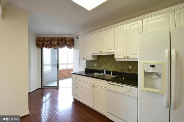 $5,000 | 2151 Jamieson Avenue, Unit 180102, Alexandria, VA 22314