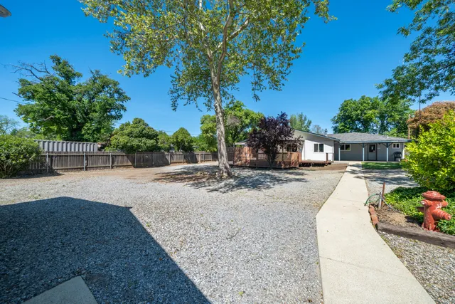 $420,000 | 77 Wilshire Drive, Redding, CA 96002