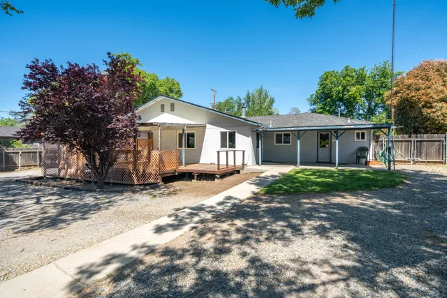 $420,000 | 77 Wilshire Drive, Redding, CA 96002