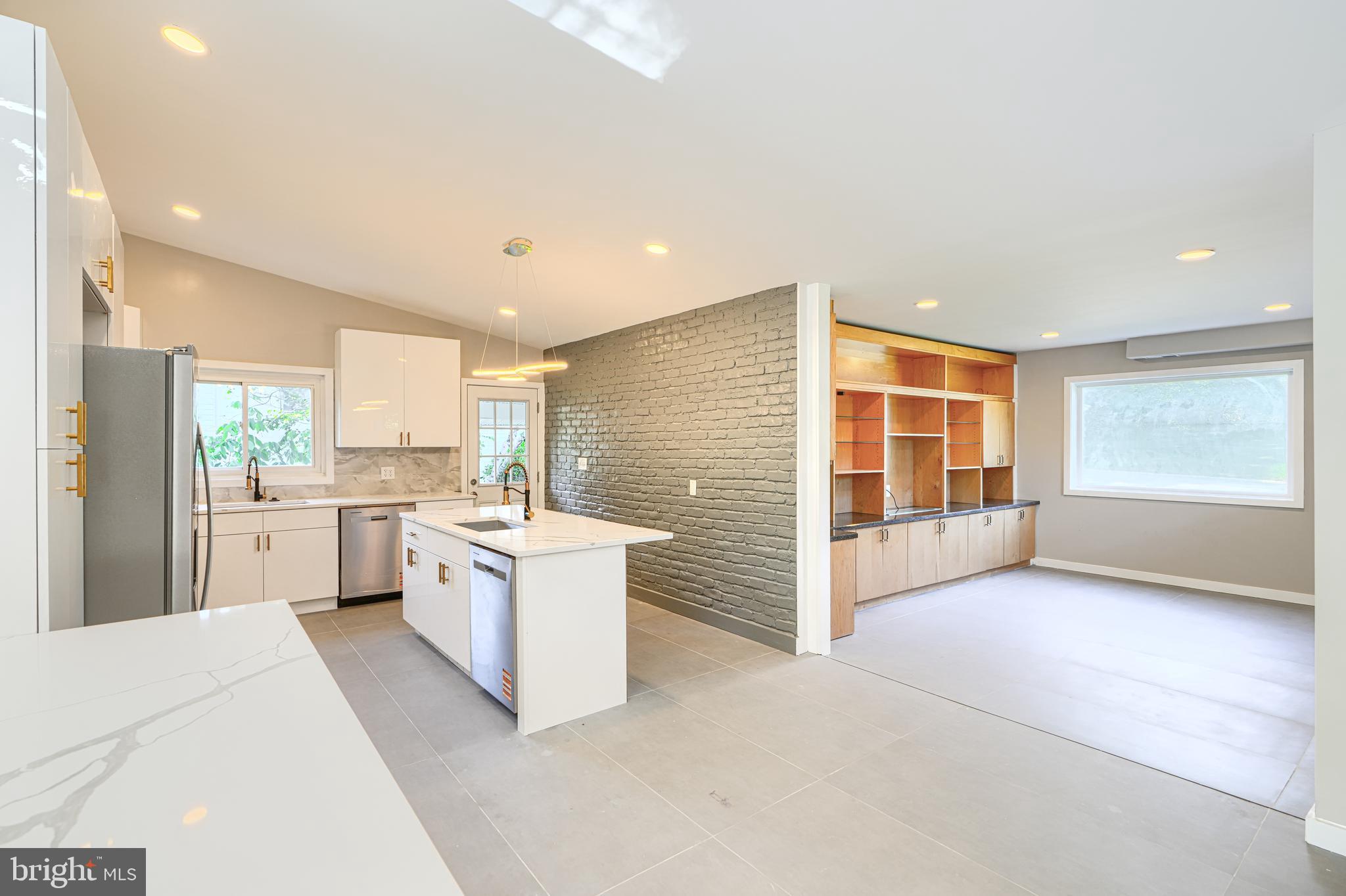 6200 Ivymount Road Baltimore, MD 21209 - Photo 11 of 71