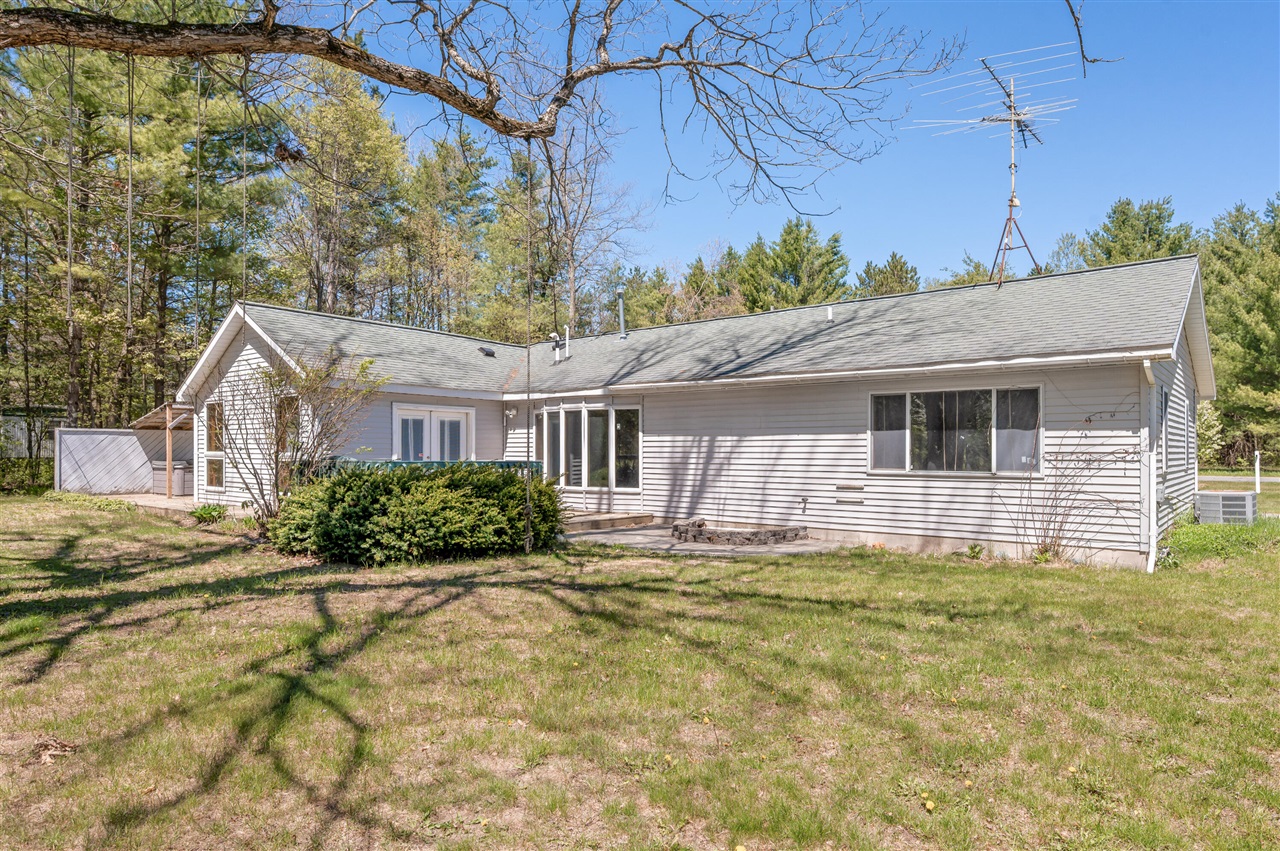 19077 12 12 Mile Road Big Rapids, MI 49307 - Photo 4 of 44