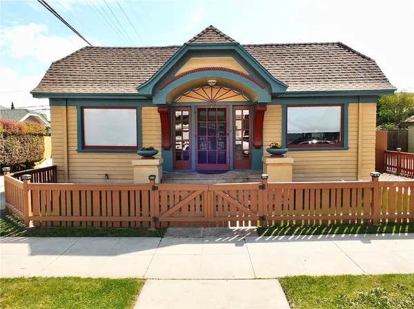 $1,150,000 | 720 Stanley Avenue, Long Beach, CA 90804
