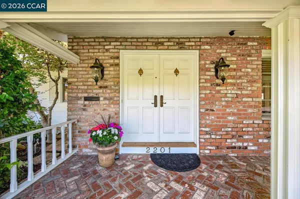 $2,000,000 | 2201 Loch Lane, Walnut Creek, CA 94598