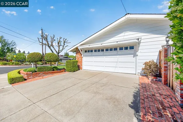$2,000,000 | 2201 Loch Lane, Walnut Creek, CA 94598