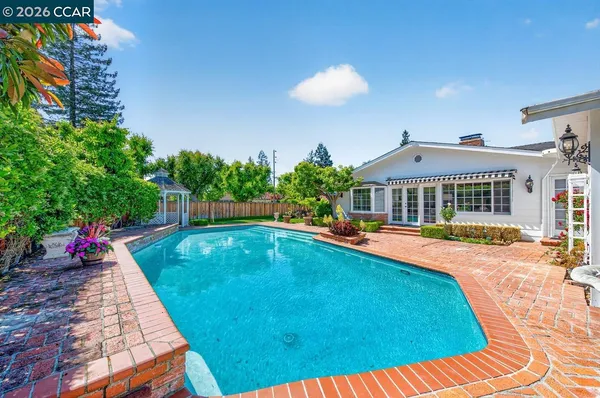 $2,000,000 | 2201 Loch Lane, Walnut Creek, CA 94598