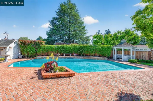 $2,000,000 | 2201 Loch Lane, Walnut Creek, CA 94598