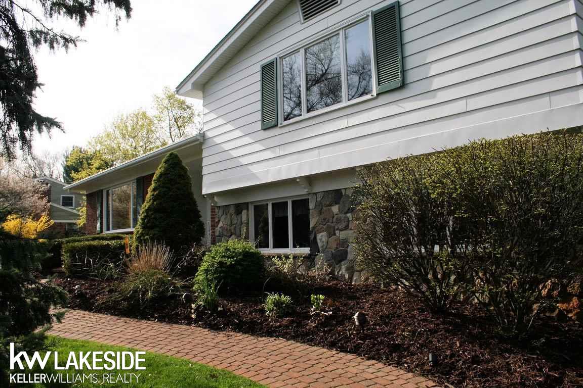 6106 Deguise Court Rochester Hills, MI 48306 - Photo 6 of 54