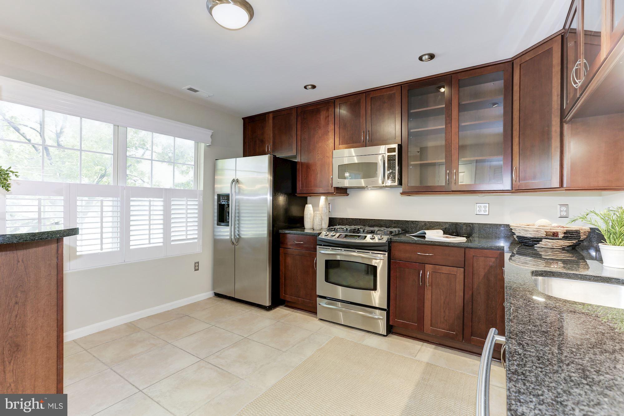 3060 South Glebe Road Arlington, VA 22206 - Photo 8 of 30 Kitchen