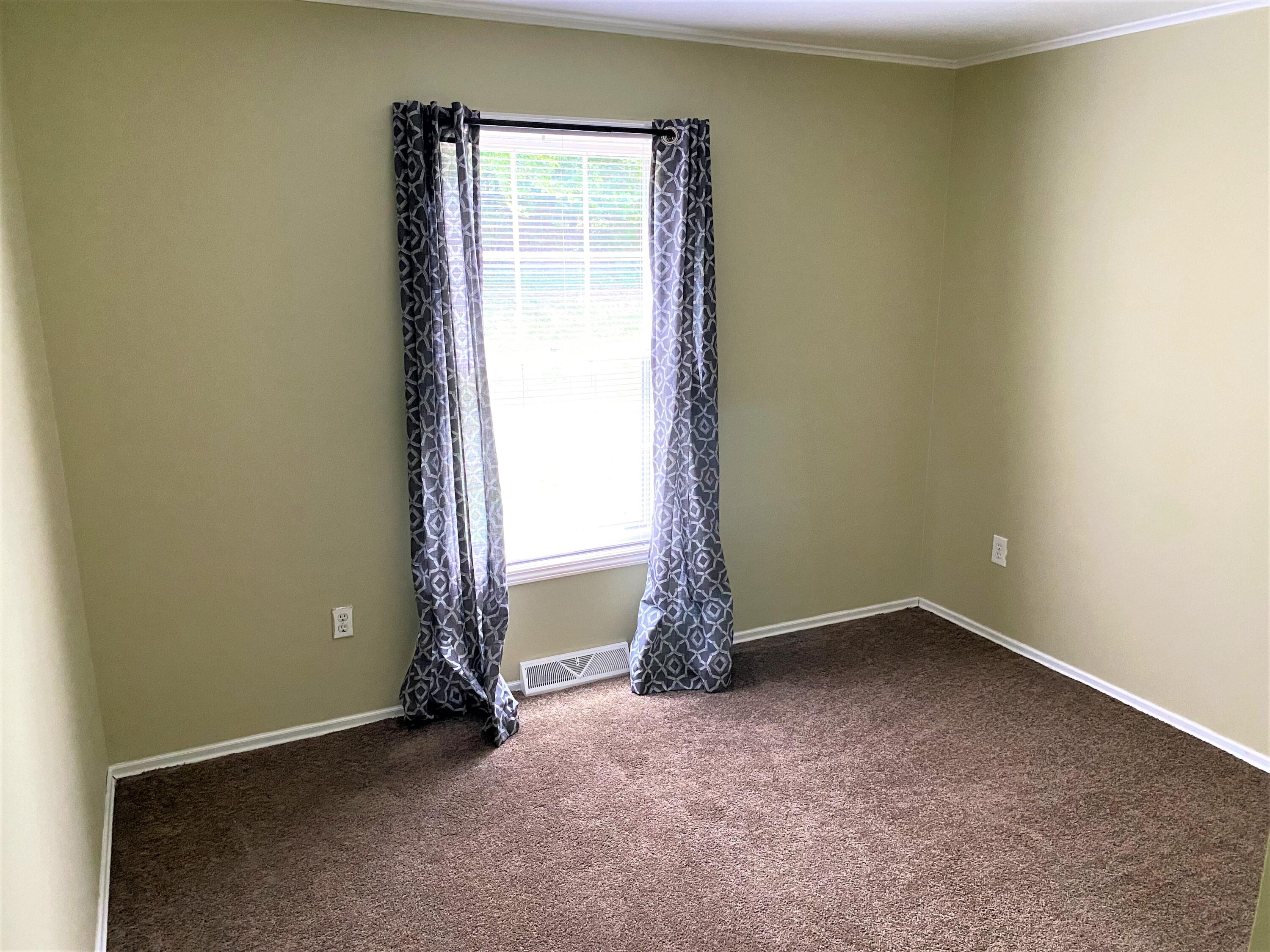1520 Reynolds Road Southeast Roanoke, VA 24014 - Photo 20 of 28 11