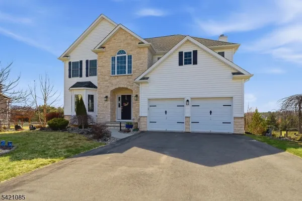$670,000 | 13 Jacob Way, Phillipsburg, NJ 08865