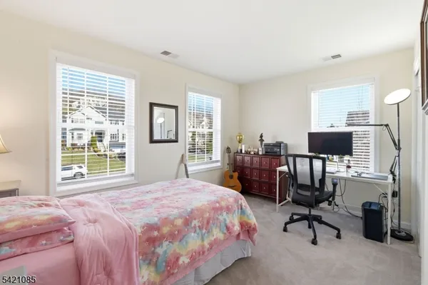 $670,000 | 13 Jacob Way, Phillipsburg, NJ 08865