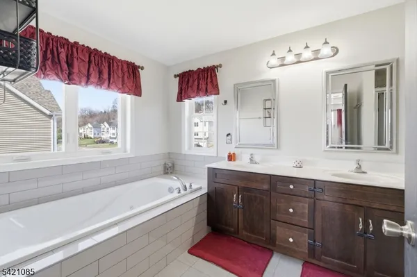 $670,000 | 13 Jacob Way, Phillipsburg, NJ 08865