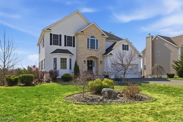 $670,000 | 13 Jacob Way, Phillipsburg, NJ 08865