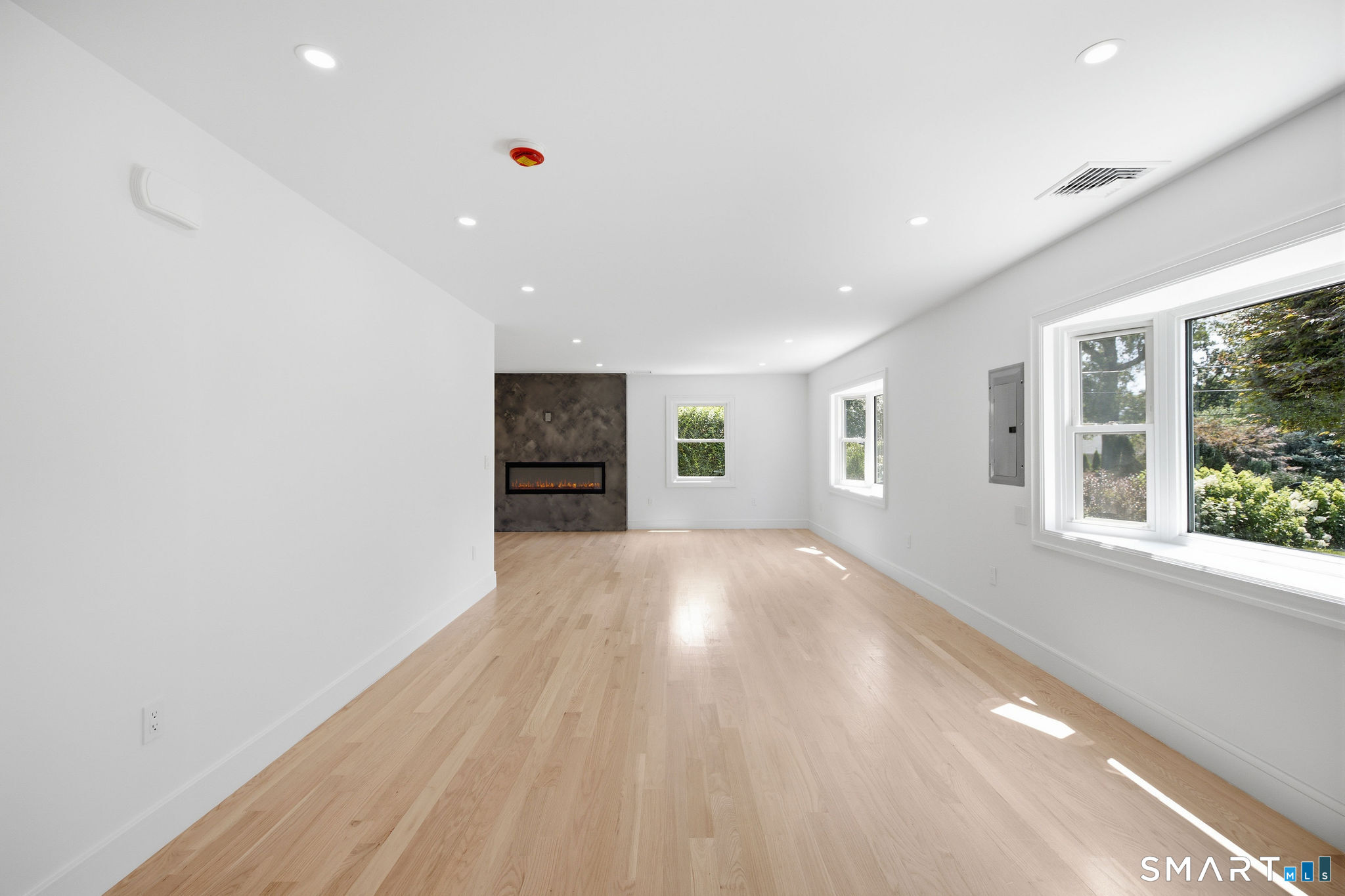 5 Tod Road Norwalk, CT 06851 - Photo 2 of 40
