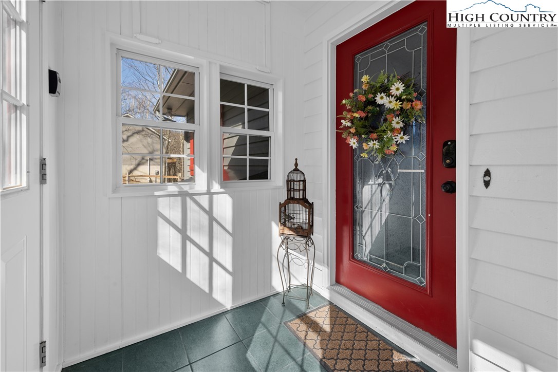 570 Running Deer Trail Boone, NC 28607 - Photo 4 of 50 Gallery Image 4