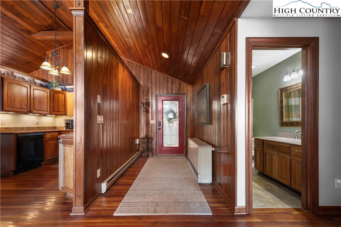 570 Running Deer Trail Boone, NC 28607 - Photo 6 of 50 Gallery Image 6