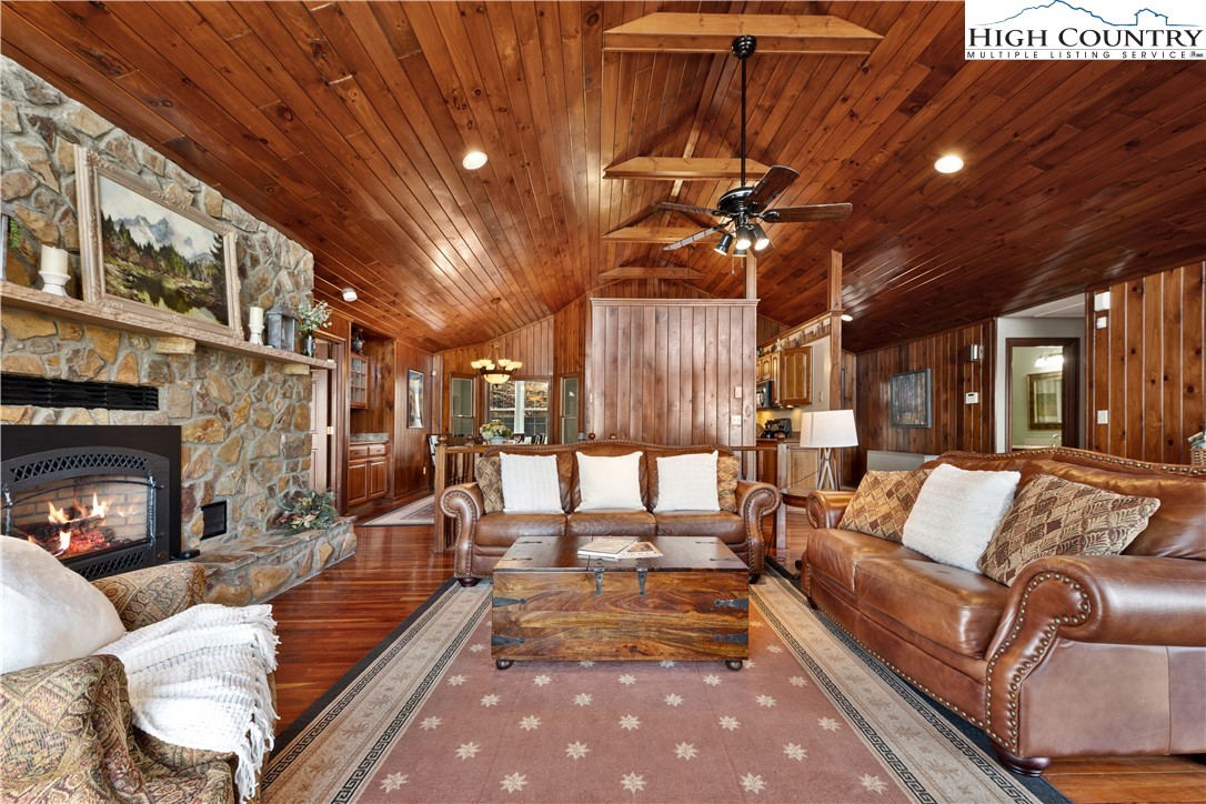 570 Running Deer Trail Boone, NC 28607 - Photo 8 of 50 Gallery Image 8