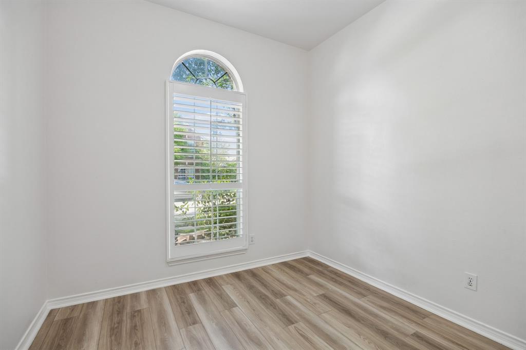 8608 Mill Creek Road Irving, TX 75063 - Photo 6 of 28