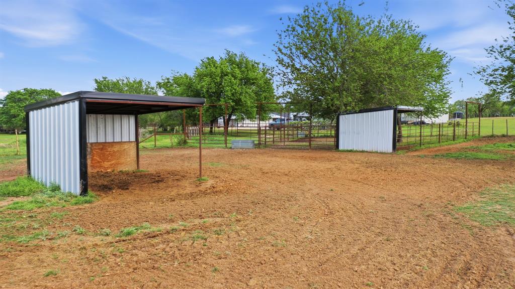187 County Road 4195 Decatur, TX 76234 - Photo 33 of 40 a view of a back yard