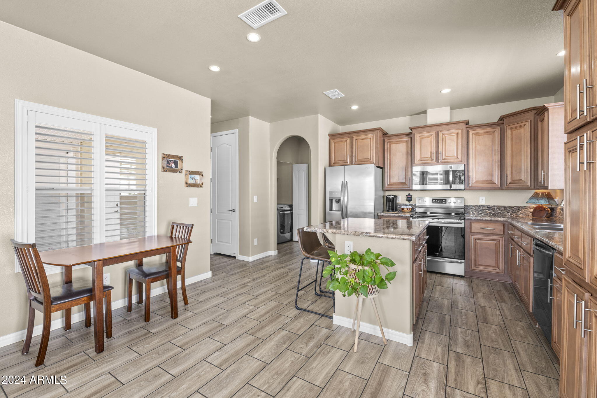 650 North Hawes Road, Unit 3522 Mesa, AZ 85207 - Photo 8 of 18 Kitchen