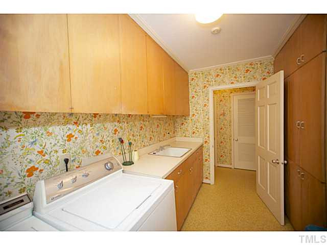 1313 Woodburn Road Durham, NC 27705 - Photo 15 of 21 Photo 15