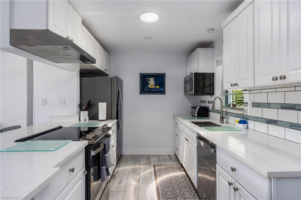 1140 Rainbow Drive Naples, FL 34104 - Photo 8 of 46