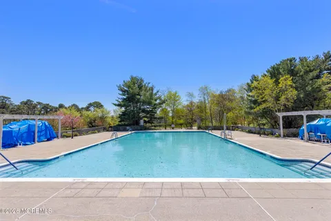 $429,000 | 18 Amberwinds Court, Lakewood, NJ 08701