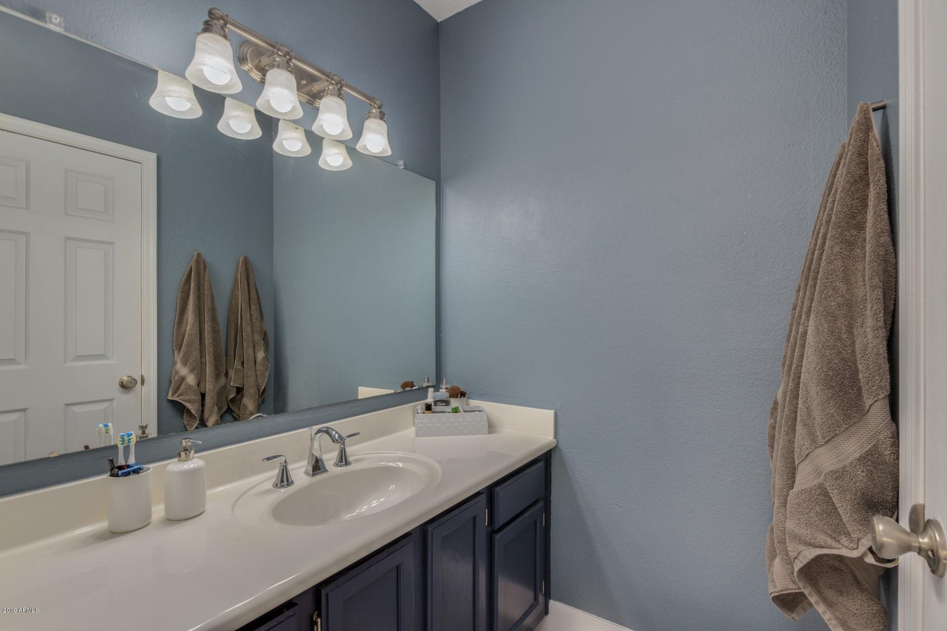 1825 West Ray Road, Unit 2001 Chandler, AZ 85224 - Photo 18 of 44 Master Vanity