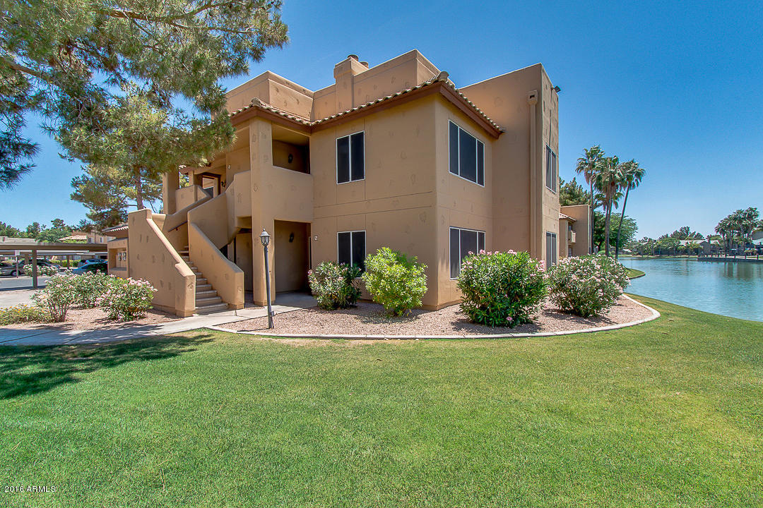 1825 West Ray Road, Unit 2001 Chandler, AZ 85224 - Photo 25 of 44 Corner Unit Privacy