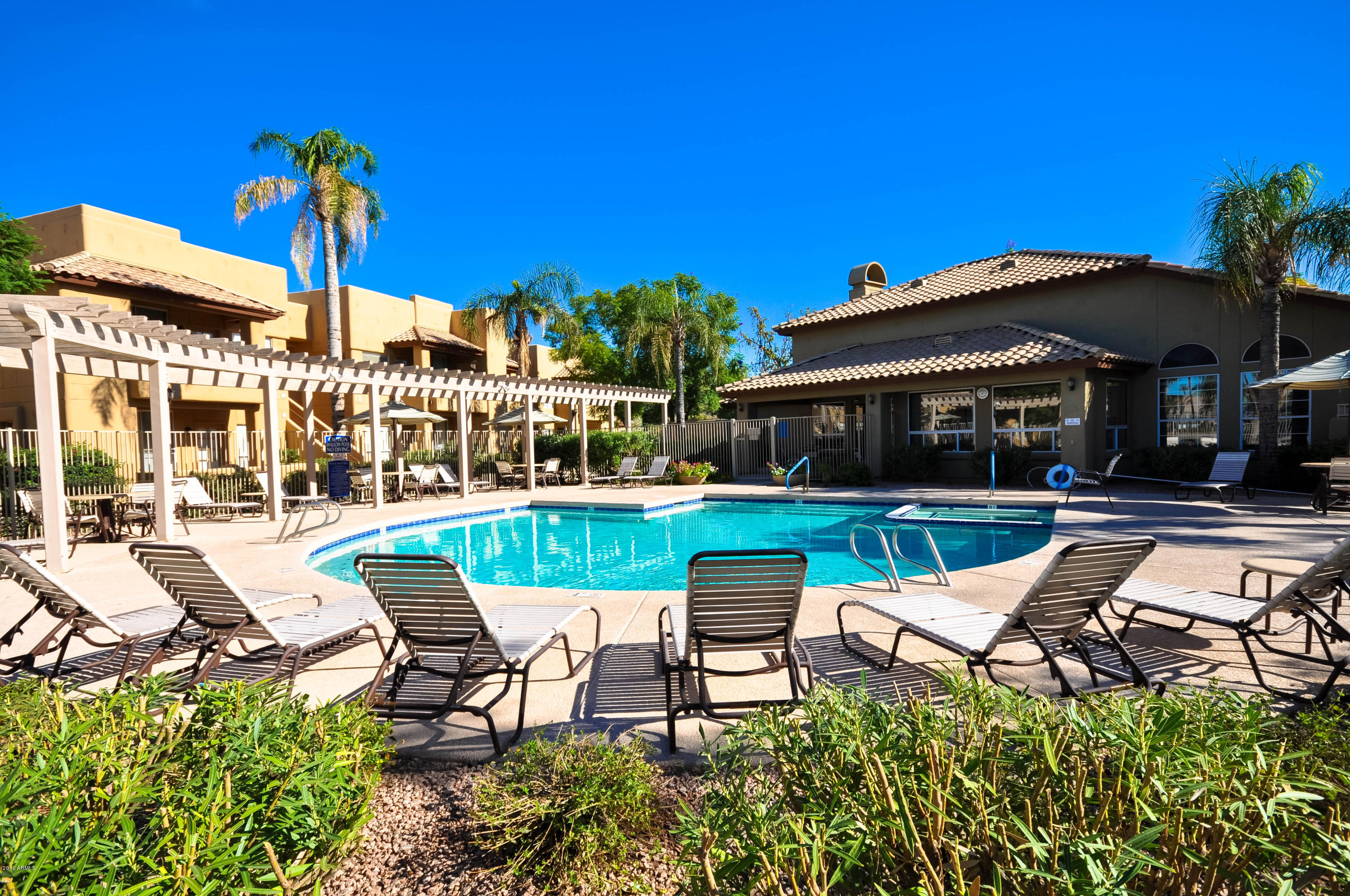 1825 West Ray Road, Unit 2001 Chandler, AZ 85224 - Photo 26 of 44 Club House & Pool