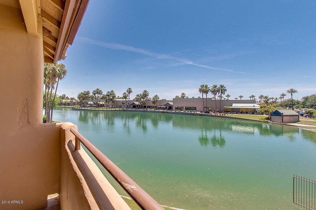1825 West Ray Road, Unit 2001 Chandler, AZ 85224 - Photo 29 of 44 Walk to Coffee Rush and Shopping