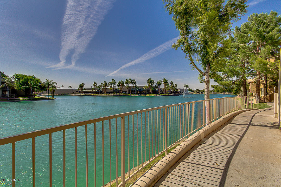 1825 West Ray Road, Unit 2001 Chandler, AZ 85224 - Photo 33 of 44 Bike & Walk Path